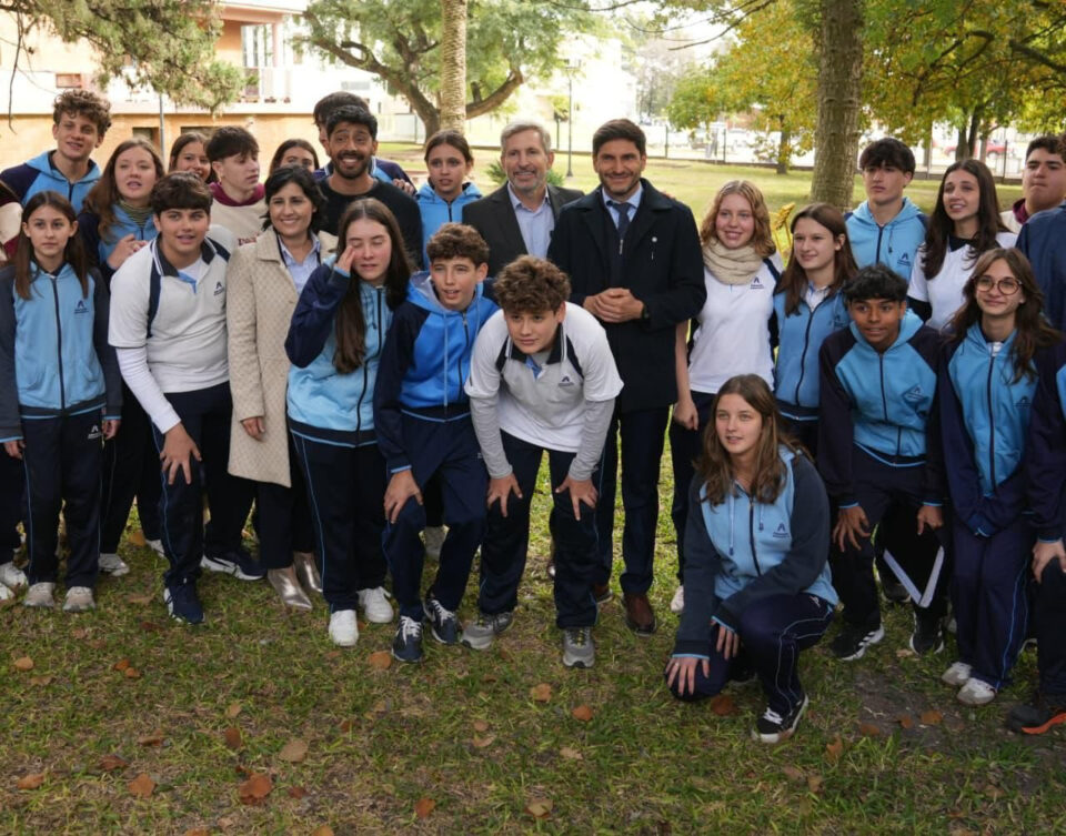Pullaro reivindicó la regionalización como “el camino para mostrarle al país un modelo de desarrollo y producción”
