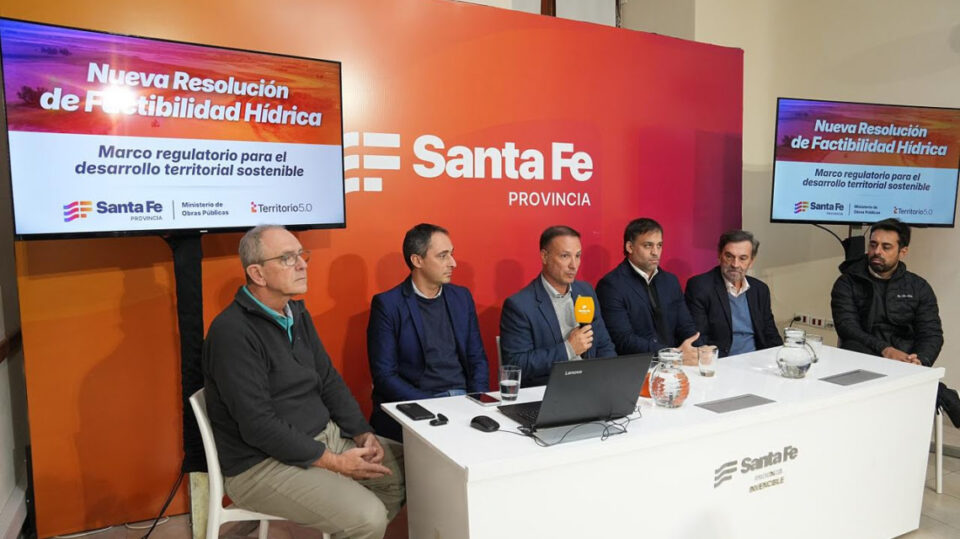 Provincia presentó en la ciudad de Santa fe cómo se simplifica y digitaliza el trámite de factibilidades hídricas para desarrollos urbanos