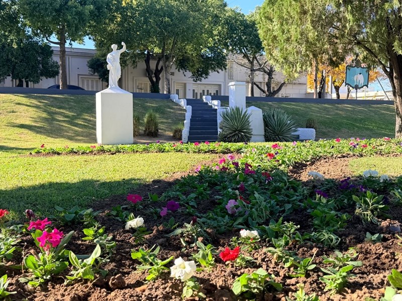 La Plaza Honda se llena de color para el disfrute de los vecinos