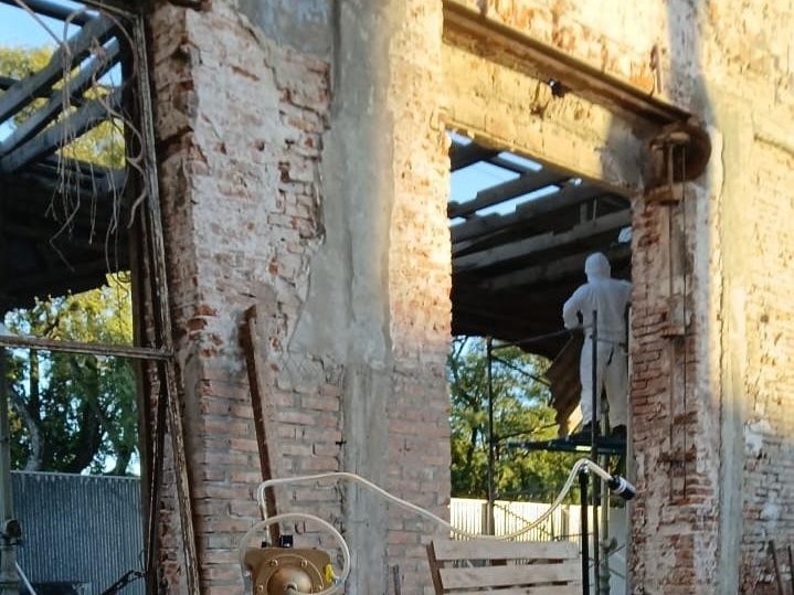 Más avances en Ripamonti: culminó el pilotaje y retiraron la cubierta