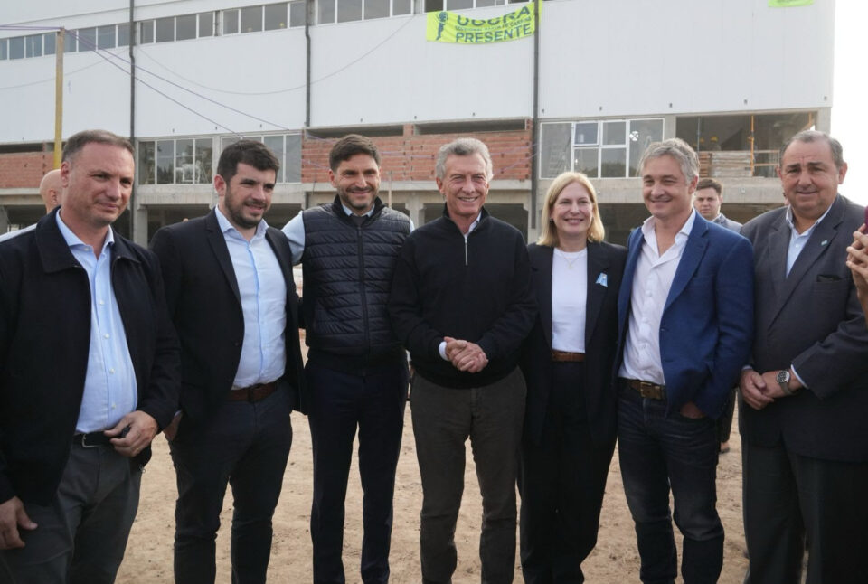 Pullaro y Macri recorrieron una de las obras emblemáticas para los Juegos Suramericanos: el Estadio Multipropósito de Santa Fe