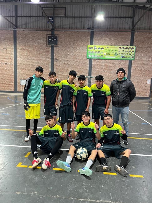 Histórico: Las escuelitas deportivas municipales jugaron por primera vez de visitantes en San Vicente