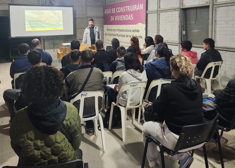 Más de 100 vecinos participan de la capacitación gratuita en oficios