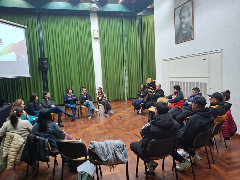 Reunión con vecinos por problemas del servicio eléctrico en la zona norte