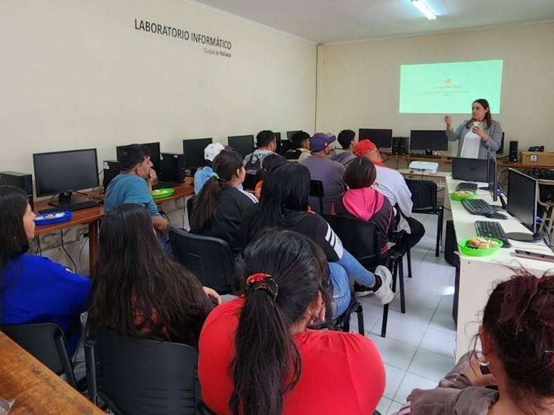 El Municipio acompaña a ex lavacoches en su proceso de reconversión laboral