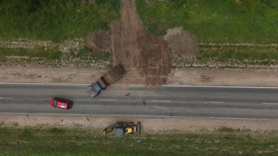 Prevención ante “El Niño”: Provincia realiza correcciones en la defensa de la Ruta 1, entre Helvecia y Saladero Cabal