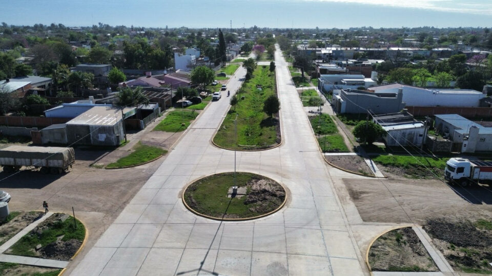 Ceres: Provincia invierte más de .000 millones para pavimentar 16 cuadras y renovar la Plaza Independencia